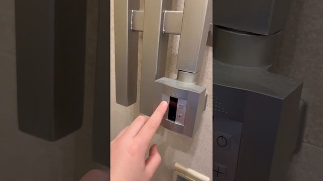 Жёлтые панели будем перекрашивать. смотреть онлайн