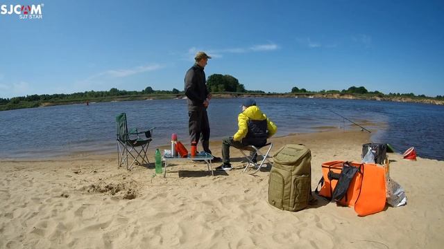 Рыбалка с берега на Оке золотые пески с папой. смотреть онлайн