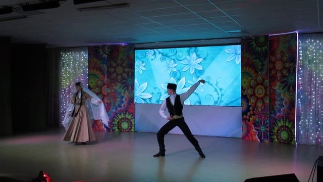 "Мелодия Бахчисарая" - сюита танцев крымских татар. смотреть онлайн