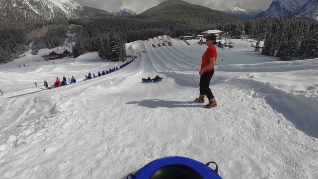 Banff In The Winter - Tubing at Mount Norquay смотреть онлайн