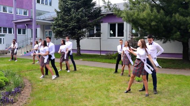 Выпускной 2020 в г. Кировске смотреть онлайн
