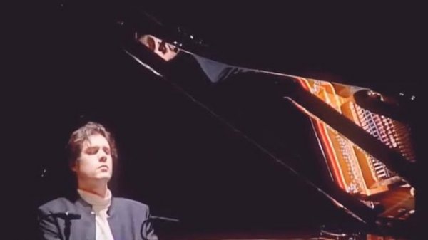 Christopher. Falzone (Hurel, Shostakovitch., Messiaen, Dusapin)