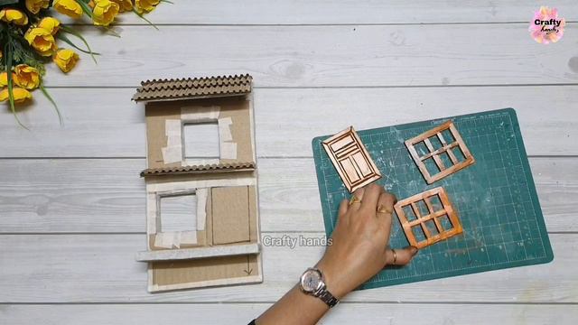 Beautiful cardboard home decor | key holder making idea at home | art and craft | Crafty Hands смотреть онлайн