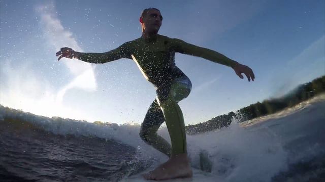 Серфинг на закате в Питере. [Surfholidays, серфинг] смотреть онлайн