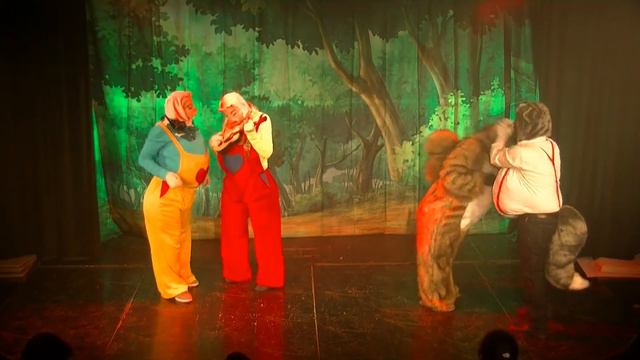 THREE LITTLE PIGS - ER2 ENTERTEINMENT смотреть онлайн