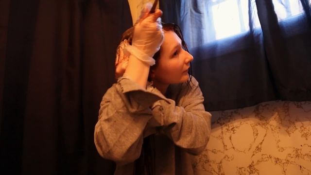 DYEING MY HAIR DARK BROWN | Schwarzkopf Simply Color 3.65 Dark Chocolate смотреть онлайн