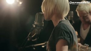 ‪Emma Hewitt - Starting Fires (Live Acoustic Session Part 1) (From: Starting Fires EP)‬