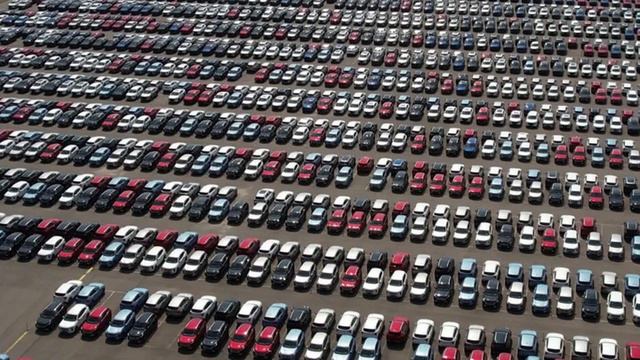 Импорт автомобилей в РФ вырос в 3,5 раза смотреть онлайн