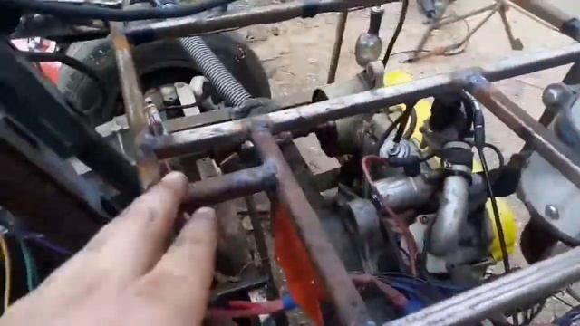 Установка аккумулятора и воздушный фильтр смотреть онлайн