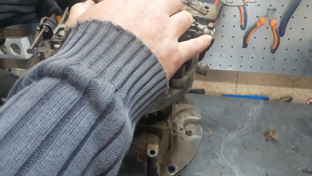 Moteur Briggs quantum problème régime ? Le réglage régulateur смотреть онлайн