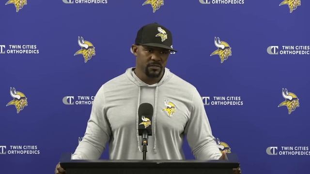 Brian Flores on Respect For Kirk Cousins, Defensive Success Against Green Bay, Atlanta Prep and Mor смотреть онлайн