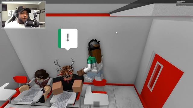 *NEW* ROBLOX BULLY STORY - First Day of High School смотреть онлайн