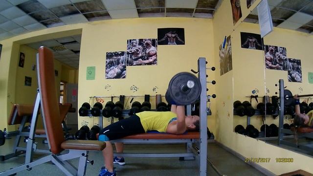 жим лёжа 40 кг. смотреть онлайн