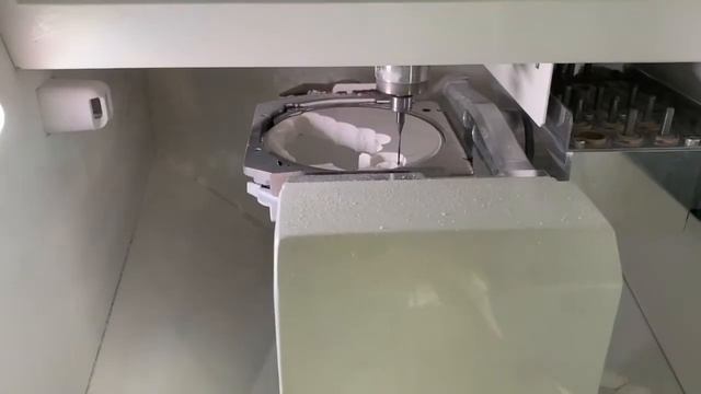 Резка диоксид циркония в клинике Вивап Дент смотреть онлайн