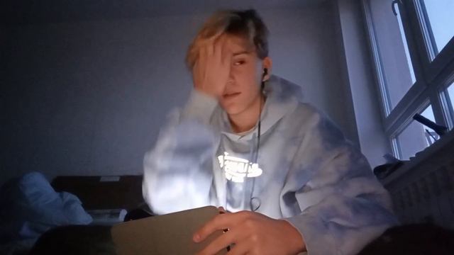 Привет Ютуб! [или видео какого-то шкалотрона про рисование] смотреть онлайн