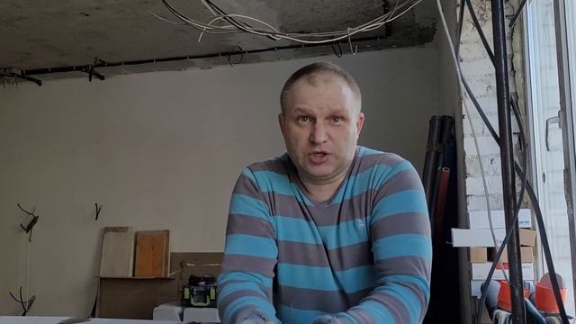 ВОТ ПОЧЕМУ УНИВЕРСАЛЫ БЕДСТВУЮТ! смотреть онлайн