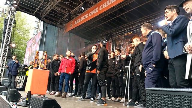 Kazenga LuaLua reflects on the season at the promotion party! смотреть онлайн