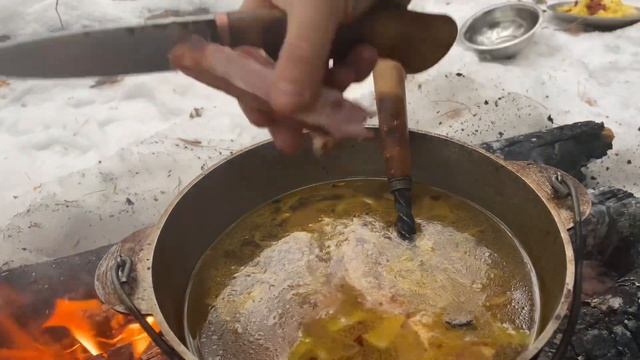 Гороховый суп #костер #леснаякухня #еданакостре