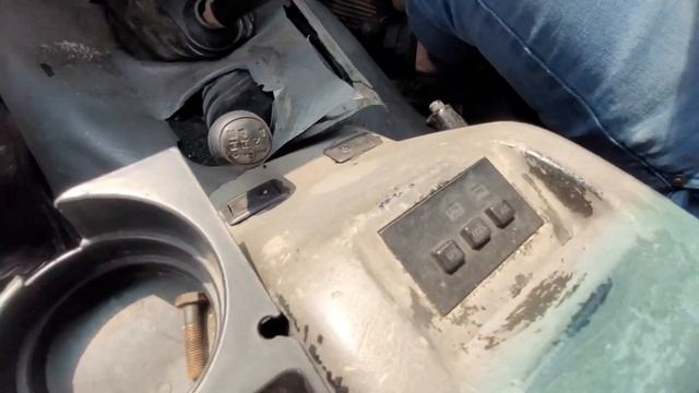 We tried to take a 31 year old Toyota Land Cruiser 80 to the top of a hill! Did it make it? смотреть онлайн