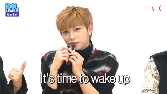 Stray Kids "Wakey, Wakey" (Lee Felix) смотреть онлайн