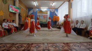 Хоровод "Вокруг рябинушки". Подготовительная группа.