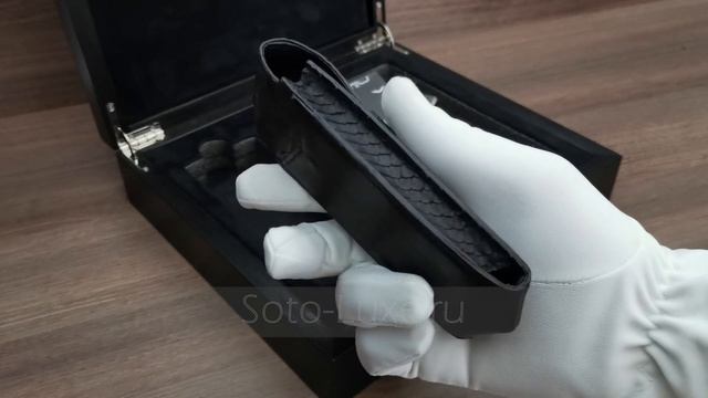 Vertu Signature S Design Steel Black Python смотреть онлайн