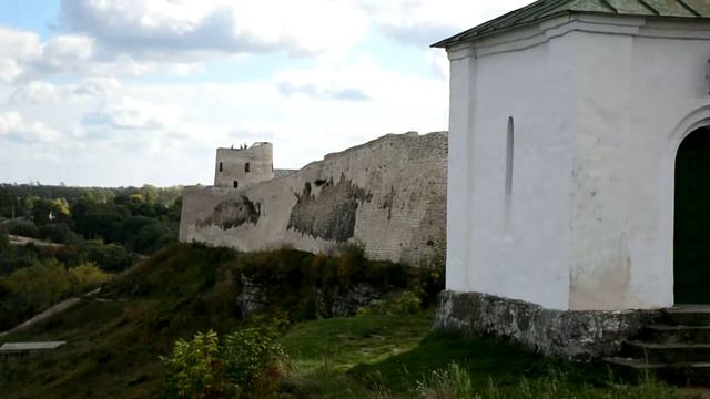 От часовни панорама Старый Изборск — 19 сентября 2015 смотреть онлайн