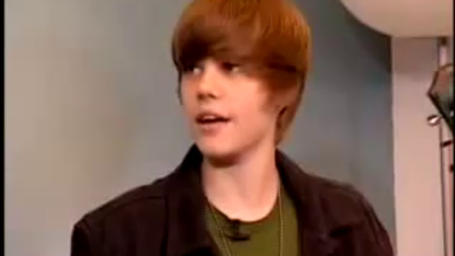 Джастин Бибер психует смотреть онлайн