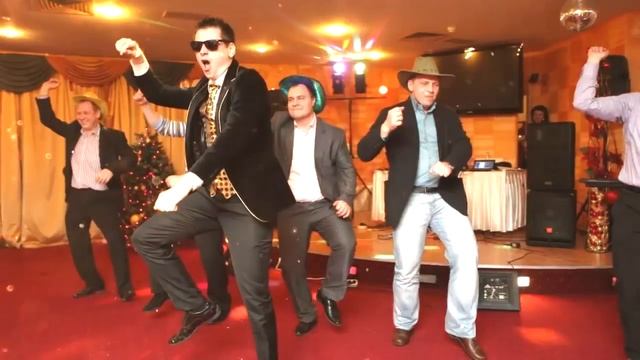 Идея видеопоздравления с новым годом для колллег от компании смотреть онлайн