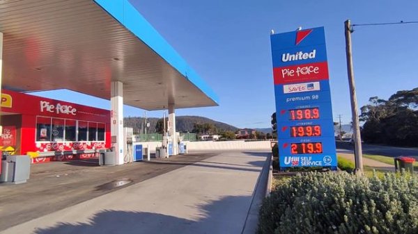 Австралия. Тасмания. Сколько стоит топливо на заправках.