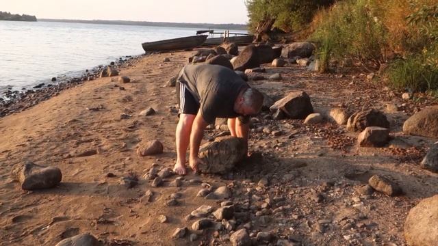 КОРОТКАЯ ЖИМОВАЯ ТРЕНИРОВКА С КАМНЯМИ НА БЕРЕГУ ОЗЕРА ВОЛГО!ОЗЕРО ВОЛГО ВЕЧЕРОМ смотреть онлайн