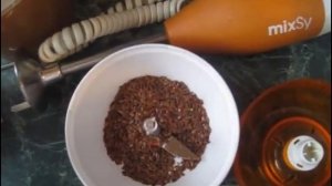 Измельчаем льняные семена в муку блендером mixSy Цептер