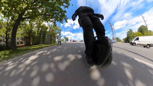 01.06.2020. На работу на моноколесе с заездом в Парк Победы и Яблоневый Сад! Первый день лета! смотреть онлайн