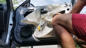 Не подымается стекло , не работает стеклоподъёмники.Ремонт стеклоподъёмника