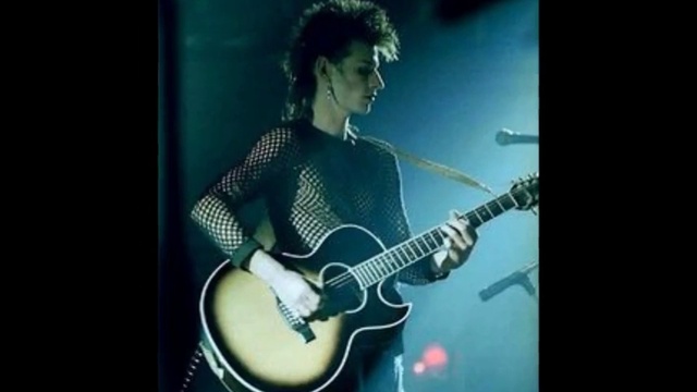 Love And Rockets - Mirror People смотреть онлайн