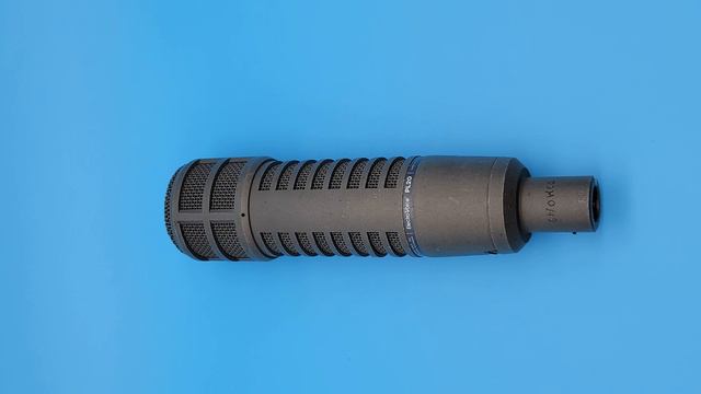 Electro-Voice PL20 Dynamic Microphone (Rebranded RE20) Sample смотреть онлайн