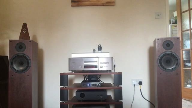 Schiit Freya Valve Pre Amplifier With Solid State Power Amp #spendor #schiit #freya #hifi #speakers смотреть онлайн