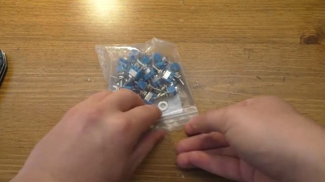 Mailbag #3: Uni-T UT210e, ESP8266, and More смотреть онлайн