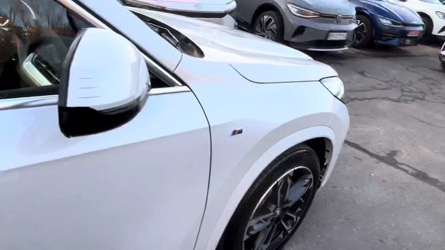 Bmw ix1 XDrive 30l 2024 смотреть онлайн