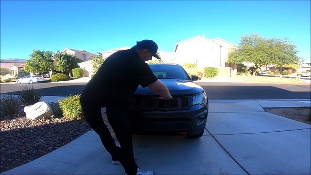 Jeep Compass How to Open the Hood смотреть онлайн