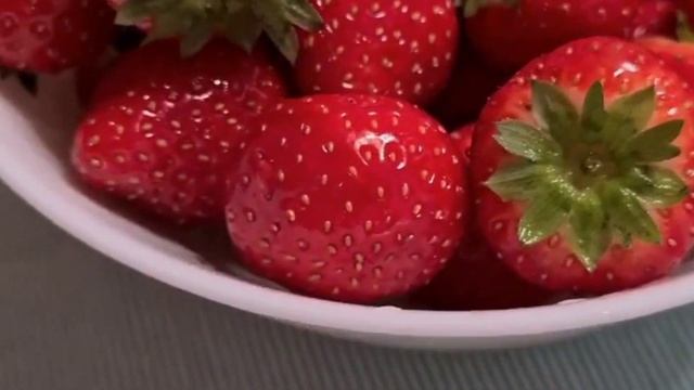 Что не любит клубника в уходе. 5 причин низкого урожая смотреть онлайн