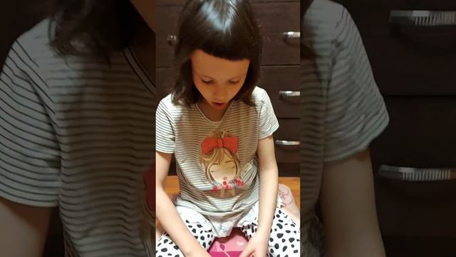 Распаковка куклы Hairdorables. Мое первое видео!