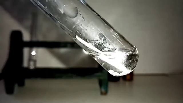 Реакция АЛЮМИНИЯ и АЗОТНОЙ КИСЛОТЫ. Опыты по химии.Reaction of ALUMINUM and NITRIC ACID.Эксперимент смотреть онлайн