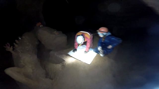 пещера Большая Орешная. Турклуб [БС] смотреть онлайн