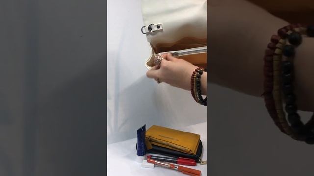 Сумка женская из натуральной кожи к вечернему наряду смотреть онлайн