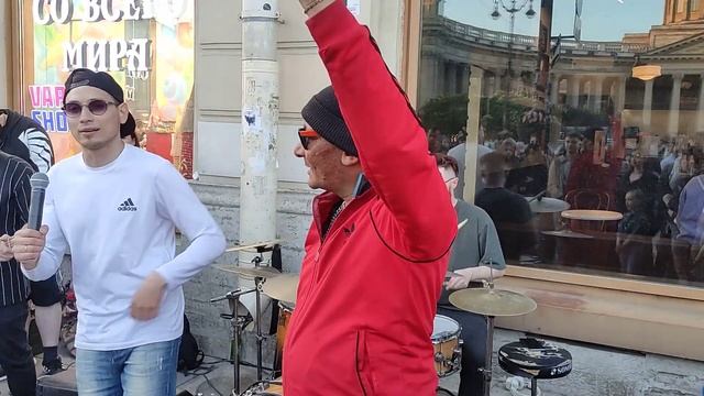 Супер хит, Айдахо - Новая! Кавер группа Айдахо и танцор Майкл на Невском проспекте...#id_aho смотреть онлайн
