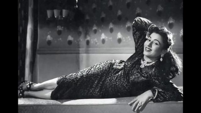GUZRA HUA ZAMANA AATA NAHIN DOBARA ( MADHUBALA ) -- THE VENUS OF INDIAN CINEMA . смотреть онлайн