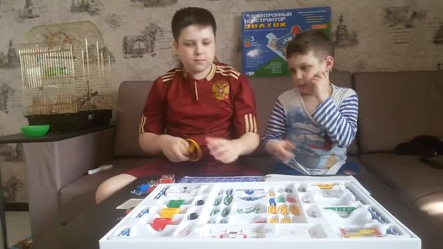 Электронный конструктор Знаток смотреть онлайн