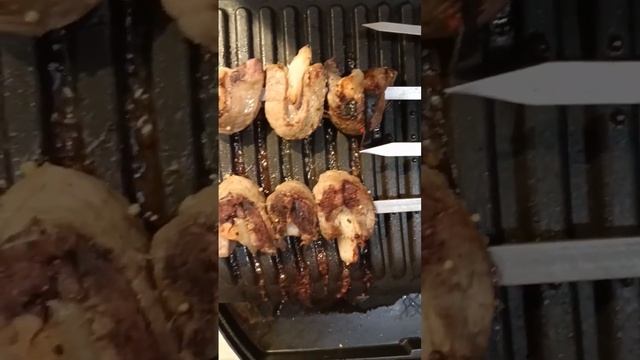 Шашлык из говядины с курдюком на гриле смотреть онлайн