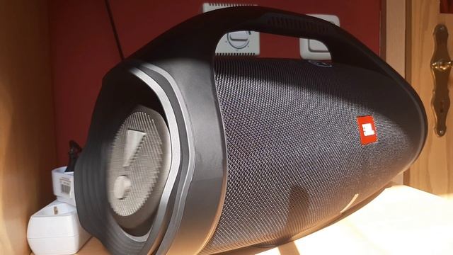 JBL Boombox 2 Bass test смотреть онлайн